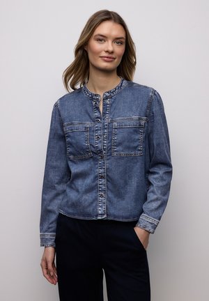 MIT BRUSTTASCHEN - Blusa - blau