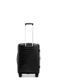 Valise rigide noire avec des rayures horizontales, poignée rétractable, quatre roues et une poignée de transport latérale pour un transport facile.