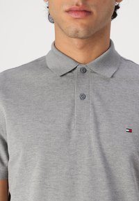 Tommy Hilfiger PERFORMANCE  - Polo - medium grey heather
