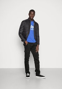 Alpha Industries T-shirt estampada - nautical blue
