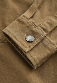 Thumbnail Image 8