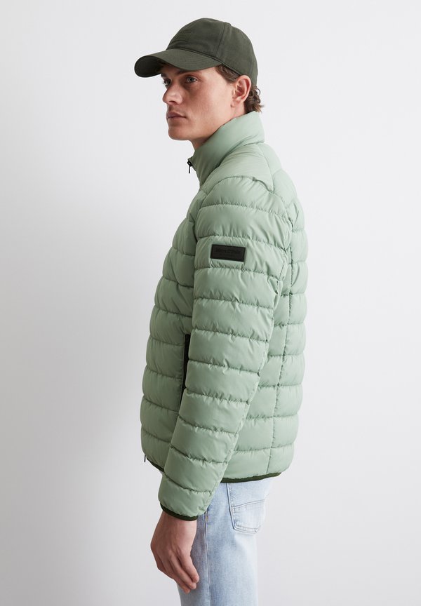 STAND-UP COLLAR ZIP POCK ELASTIC BINDING SLEEVE BADGE - Winter jacket - luscious moss3