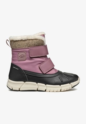 Paarse en zwarte waterdichte laars met nepbont voering, klittenbandstraps, gestructureerde rubberen zool en uitsparingen in de teenpartij.