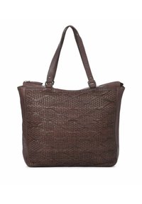 Bolso de mimbre marrón con acentos de cuero, que cuenta con dos asas de hombro robustas y una superficie texturizada con un patrón de formas entrelazadas.