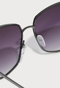 LIU JO Akiniai nuo saulės - black/silver-coloured