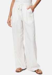 White wide-leg pants made of lightweight fabric with a drawstring waist, featuring front pleats and side pockets.