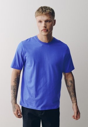 Next, T-SHIRT 6 PACK STANDARD - T-Shirt basic - ecru   blue  red  pink  green  teal green