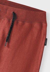 Name it NKMSWEAT PANT  - Pantalon classique - chili oil