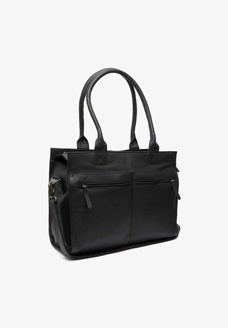 Sac fourre-tout en cuir noir avec deux poignées courtes et une bandoulière ajustable. Dispose de deux poches avant zippées et d'une texture lisse.