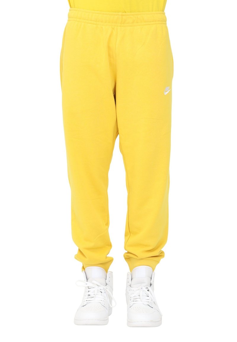 Herren Trainingsanzüge | Nike Sportswear Jogginghose vivid sulfur vivid sulfur/gelb - NU60315 Herren Trainingsanzüge | Nike Sportswear Jogginghose vivid sulfur vivid sulfur/gelb - NU60315