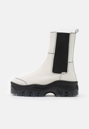 Plateaustiefelette - off-white