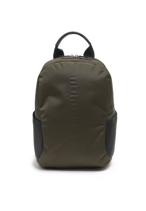 Tagesrucksack - military green and black