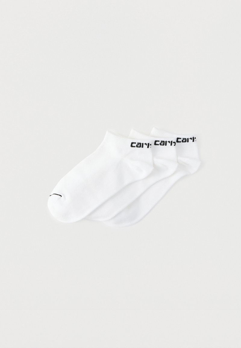 Drei Paar weiße Baumwollsocken mit geripptem Bund, oben mit schwarzem „can't“-Schriftzug als Markenkennzeichnung.