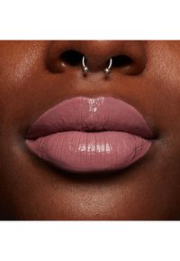 NYX Professional Makeup SHINE LOUD HIGH PIGMENT LIP SHINE - Flytande läppstift - fierce