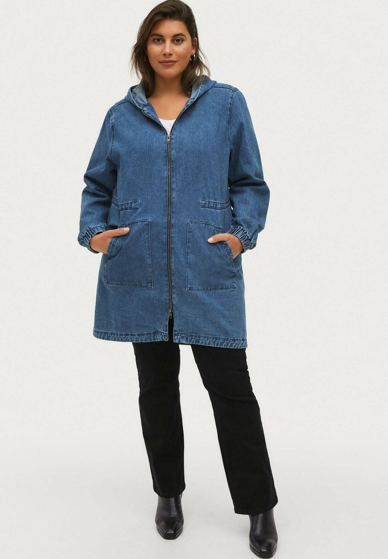 Damen Parkas | Ellos Plus collection ELLEN Parka jeansblau/blue denim - NL90274 Damen Parkas | Ellos Plus collection ELLEN Parka jeansblau/blue denim - NL90274