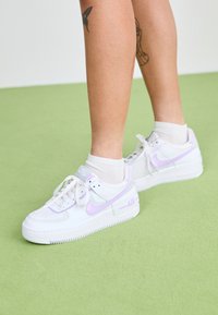 Nike Sportswear AF1 SHADOW - Sneakers basse - white/lilac bloom/photon dust/white