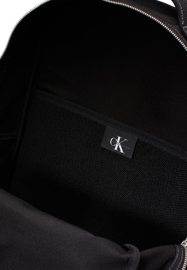 ESSENTIALS CAMPUS - Rucksack4