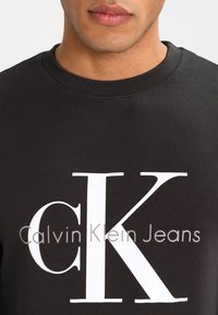 Calvin Klein Jeans CREW NECK - Sweatshirt - meteorite