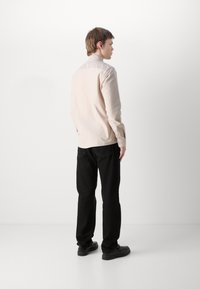 BOSS ROAN - Ing - open beige