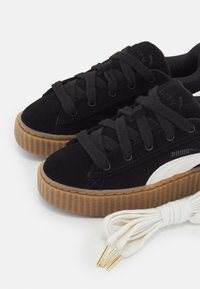 FENTY x PUMA CREEPER PHATTY - Sneaker low - black/warm white