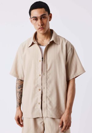 Project X Paris, CHEMISES MANCHES COURTES À RAYURES - Chemise - beige