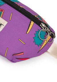 Eastpak SPRINGER - Ledvinka - juke box