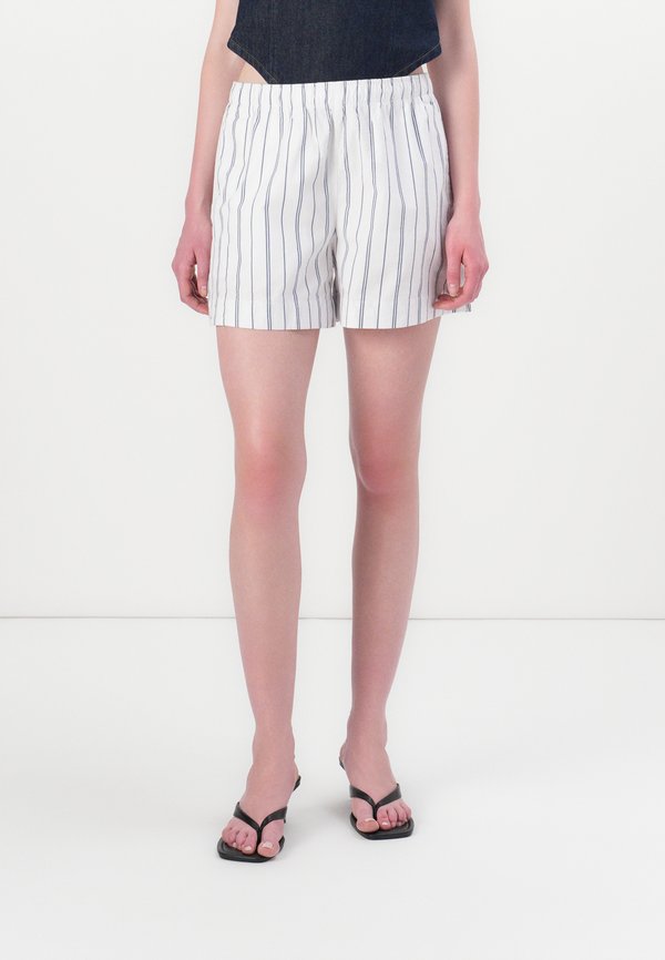 PULL ON STRIPE - Shorts