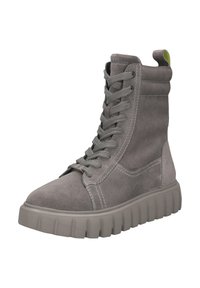 Graue Wildleder-Ankle-Boots mit runder Spitze, Schnürung, gepolstertem Kragen und einer strukturierten, klobigen Sohle. Kleiner grüner Akzent an der Ferse.