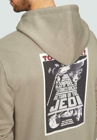 s.Oliver STARWARS beżowy