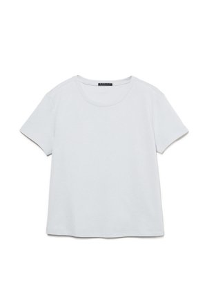 T-shirt en coton gris clair avec un col rond, des manches courtes et une coupe décontractée. Présente une texture douce et un design simple sans motifs.