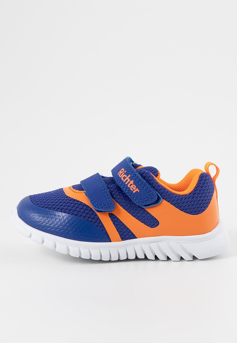 Sneakers low