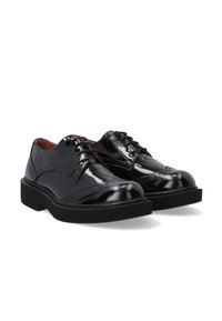 Schwarze Lackleder-Schnürschuhe mit runder Zehenform, dekorativen Broguedetails und einer kontrastierenden schwarzen Gummisohle.