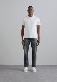 sandro TEE - Pamata T-krekls - blanc
