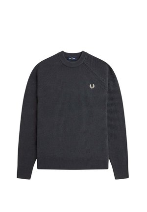 Maglione a costine grigio scuro con collo rotondo e maniche raglan. Presenta un piccolo logo ricamato sul petto a sinistra.
