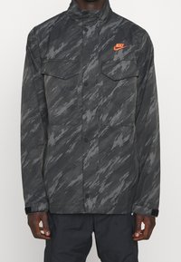 Nike Sportswear Kort kappa / rock - black