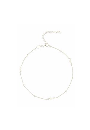 Braccialetto in argento con piccole perline rotonde e una perla centrale più grande, dotato di un clasp regolabile e di un design pulito e minimalista.