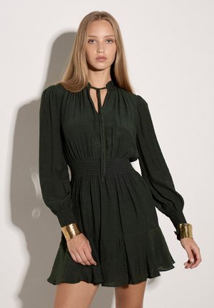 Apricot, RUFFLE NECK MINI DRESS - Дневна рокля - green