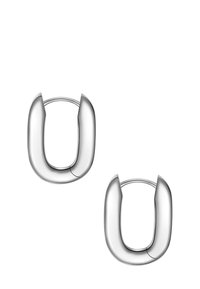 Pendientes de aro de plata con un diseño redondeado en forma de U; textura suave con un acabado pulido y un sutil espacio en la bisagra.