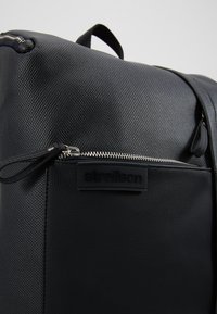 Strellson ROYAL OAK BACKPACK - Nahrbtnik - black
