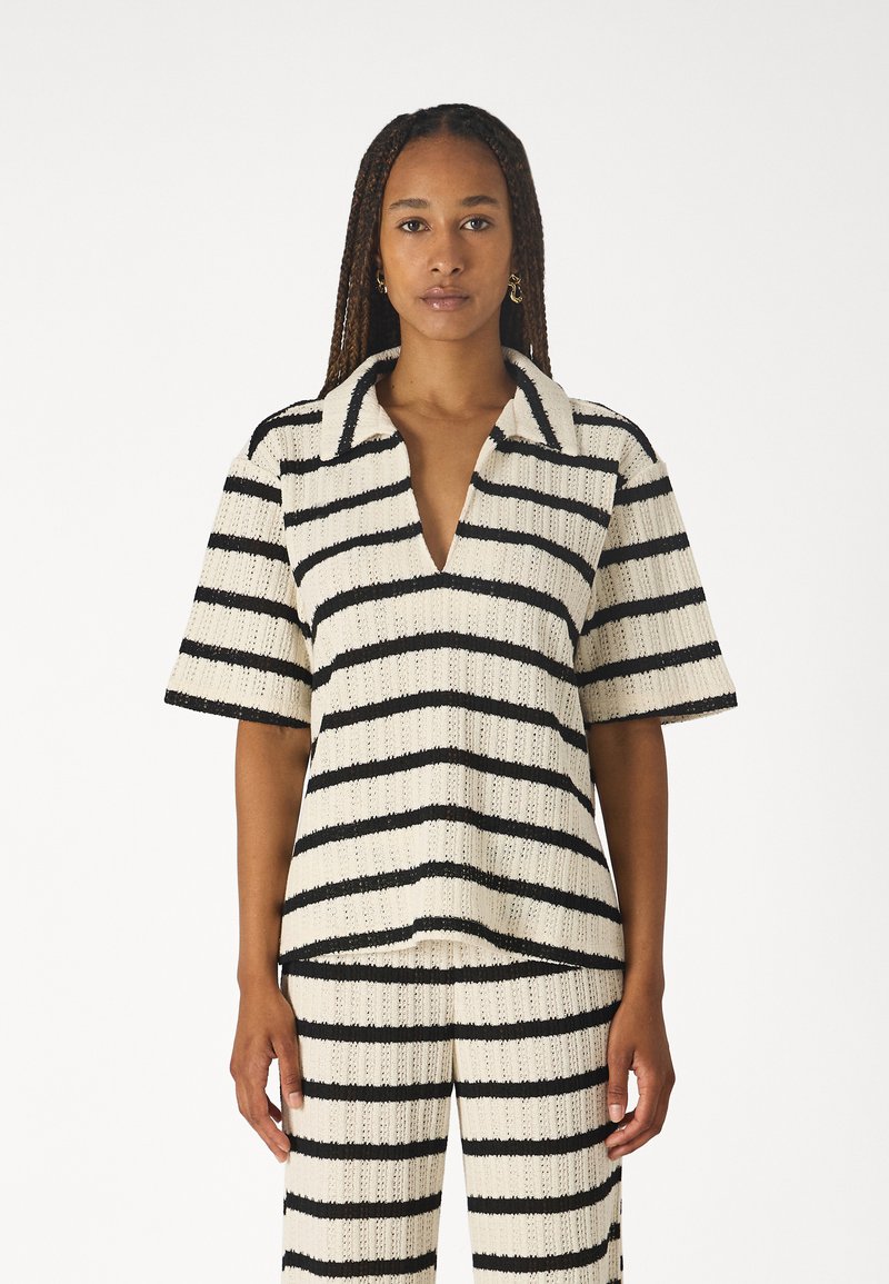 Gina Tricot TOP - Blouse - white