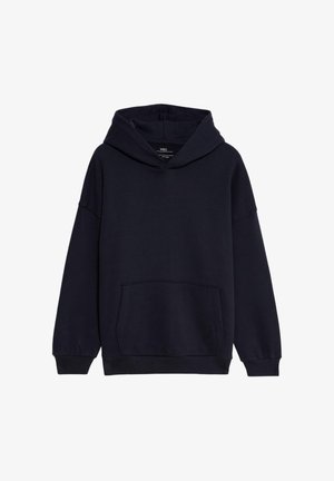 Mørkegrå hoodie og sweatpants sæt lavet af blødt stof. Har en lomme foran, afslappet pasform og ribbede manchetter. Matcher med lysegrå sneakers.