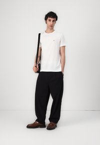 Tommy Jeans SLIM TEE 2 PACK - T-shirt basic - dark night navy/ecru