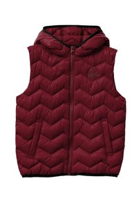 Červená prošívaná puffer vesta s kapucí, se vzorem šípů, předním zipem a dvěma bočními kapsami. Černé lemování podél okrajů.