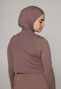 Langsleeve, cropped top in stoffige mauve stof, met een getailleerd ontwerp en aangehechte capuchon, gladde textuur met nette stiksels.