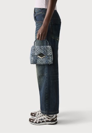 SHEILA MONOGRAM TOP HANDLE BAG - Håndtasker - light denim