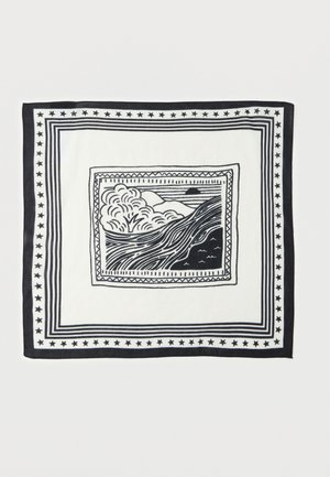 Quadratisches Halstuch mit einem schwarz-weißen Sternenrand und einem zentralen abstrakten Landschaftsbild aus Hügeln, Wellen und einer untergehenden Sonne.