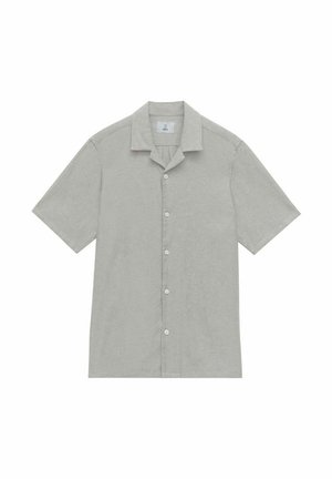 Koszula na krótki rękaw zapinana na guziki, wykonana z jasnoszarego materiału, z klasycznym kołnierzykiem, pięcioma guzikami z przodu i luźnym krojem.