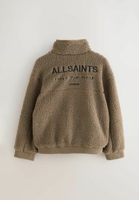 Brun, fluffy fleece pullover med høj hals; har sort "ALLSAINTS" logo på forsiden, ribbede manchetter og kant, og en afslappet pasform.