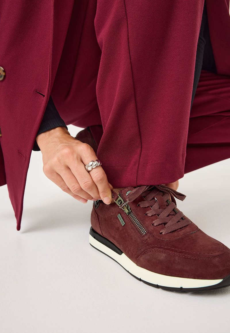 Tamaris COMFORT   - Sneakers low - merlot