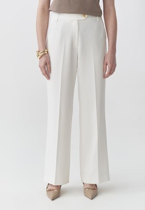 TATUUM ZARIANA - Trousers - off white